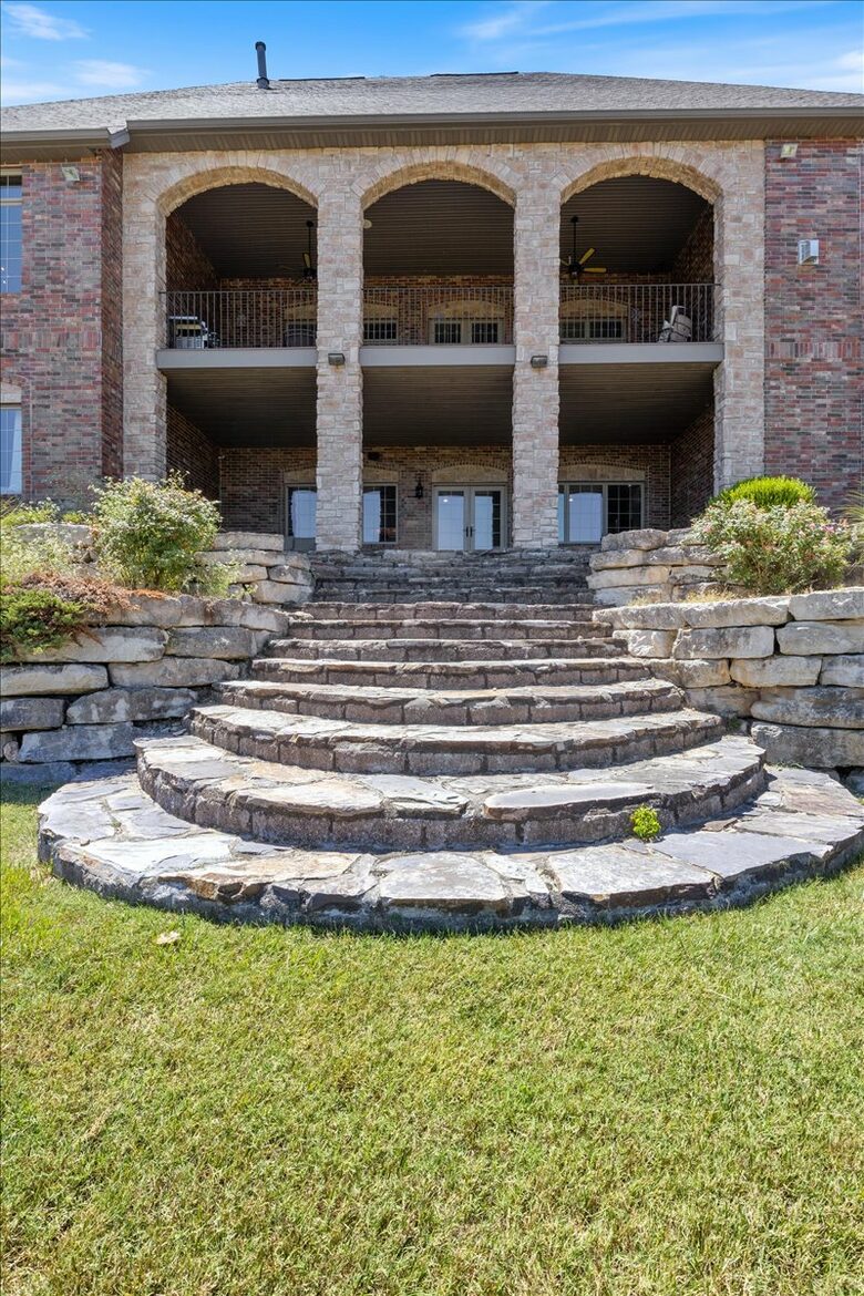 Chateau by the Bridge - Ridgedale, Missouri