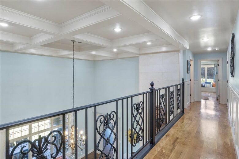 Chateau by the Bridge - Ridgedale, Missouri