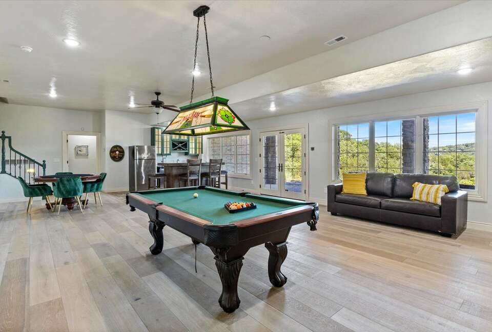 Chateau by the Bridge - Ridgedale, Missouri