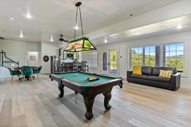 Chateau by the Bridge - Ridgedale, Missouri