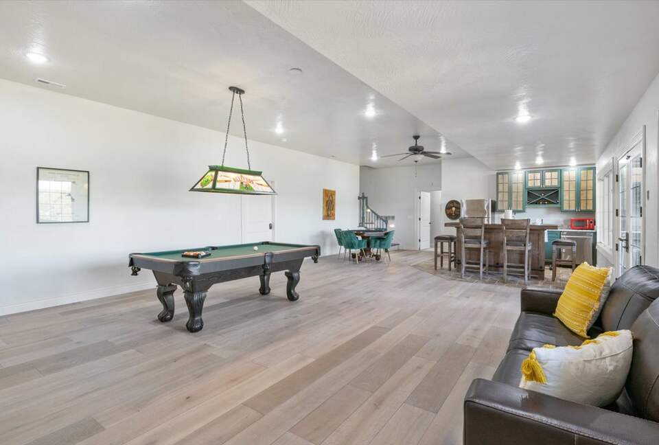 Chateau by the Bridge - Ridgedale, Missouri