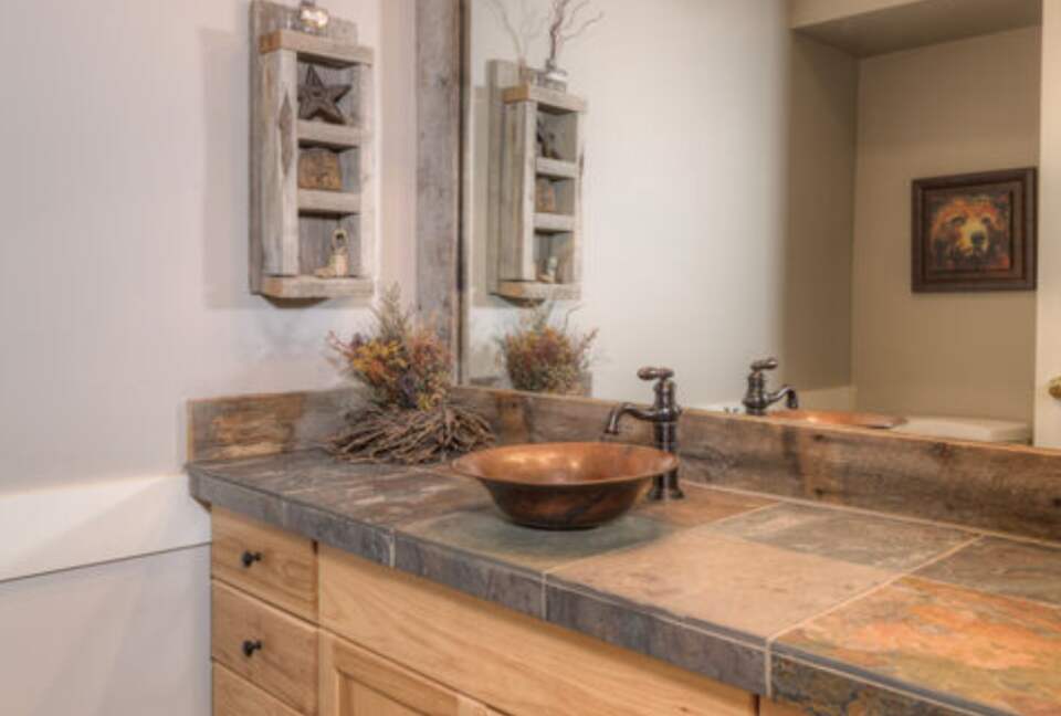 Saddle Ridge Gambler Chalet Ski-In/Ski-Out - Big Sky, Montana