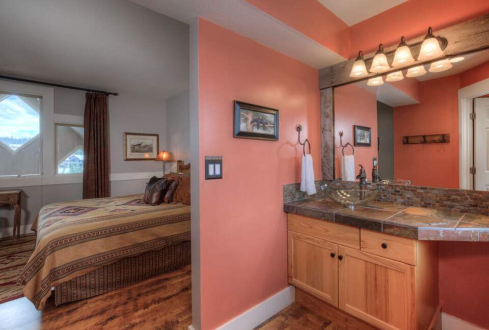 Saddle Ridge Gambler Chalet Ski-In/Ski-Out - Big Sky, Montana