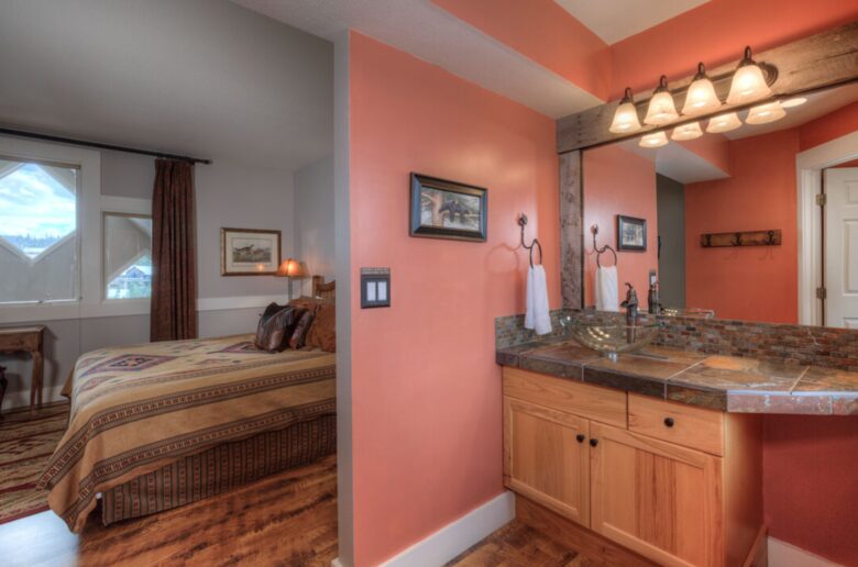 Saddle Ridge Gambler Chalet Ski-In/Ski-Out - Big Sky, Montana