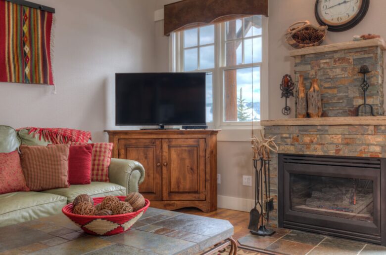 Saddle Ridge Gambler Chalet Ski-In/Ski-Out - Big Sky, Montana