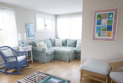 Higgins Beach Cottage with Carriage House - Scarborough, Maine