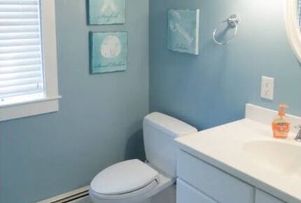 Higgins Beach Cottage with Carriage House - Scarborough, Maine