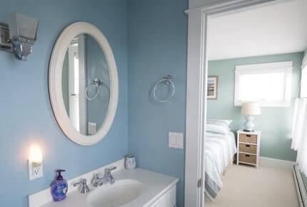 Higgins Beach Cottage with Carriage House - Scarborough, Maine