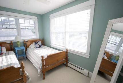 Higgins Beach Cottage with Carriage House - Scarborough, Maine