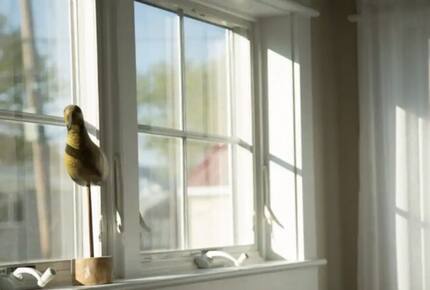 Higgins Beach Cottage with Carriage House - Scarborough, Maine
