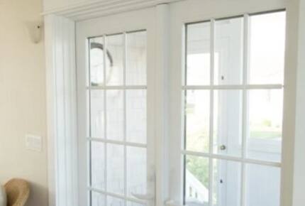 Higgins Beach Cottage with Carriage House - Scarborough, Maine