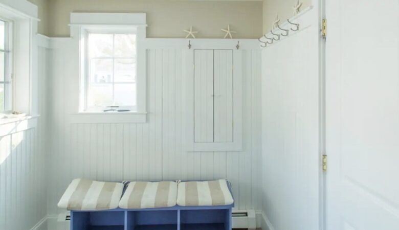 Higgins Beach Cottage with Carriage House - Scarborough, Maine