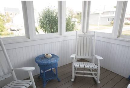 Higgins Beach Cottage with Carriage House - Scarborough, Maine