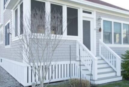 Higgins Beach Cottage with Carriage House - Scarborough, Maine