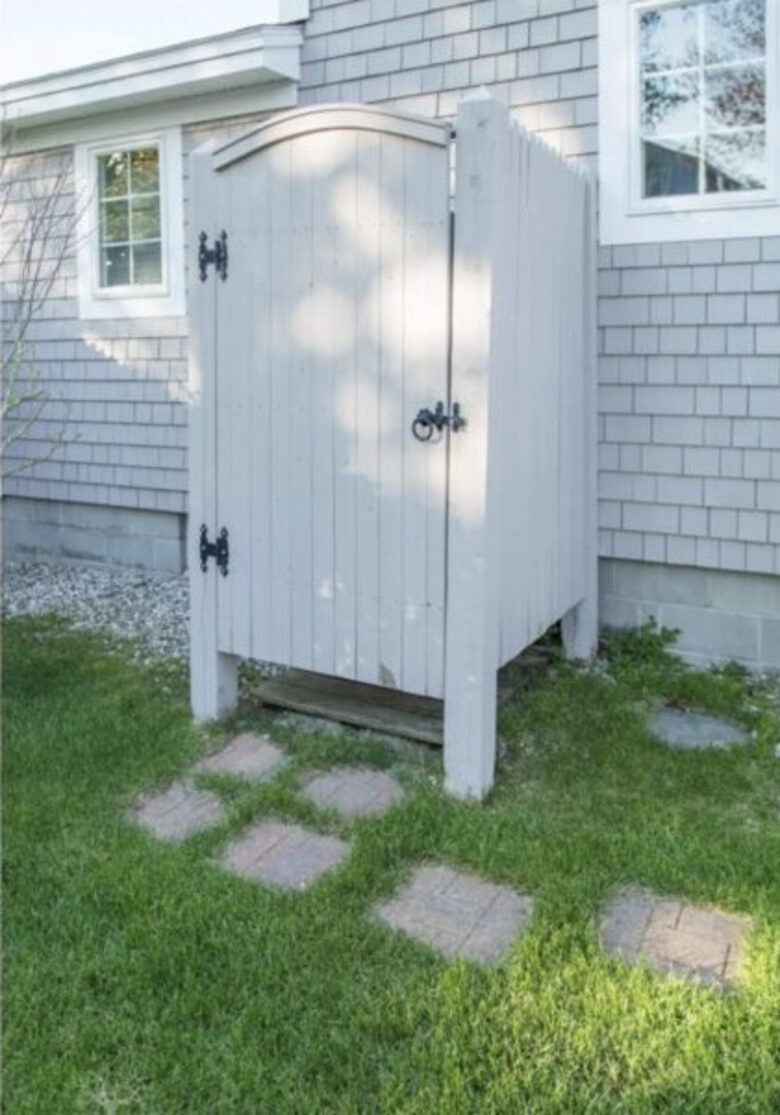 Higgins Beach Cottage with Carriage House - Scarborough, Maine