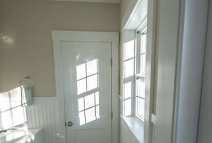 Higgins Beach Cottage with Carriage House - Scarborough, Maine