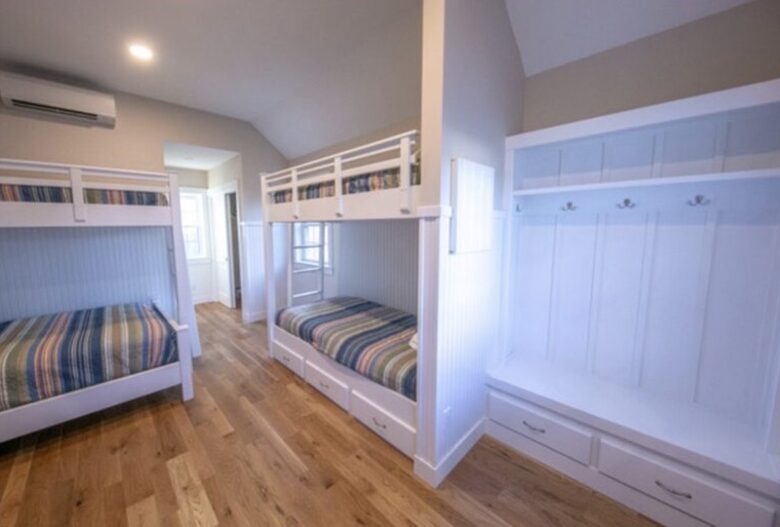 Higgins Beach Cottage with Carriage House - Scarborough, Maine