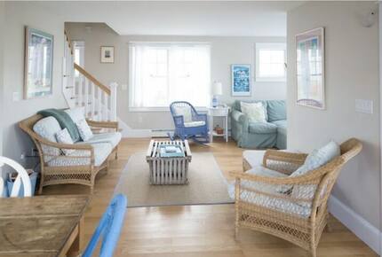 Charming Cottage at Higgins Beach - Scarborough, Maine