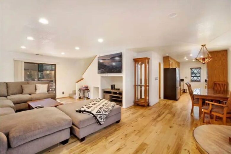 Spacious, Private Chalet with Hot Tub! - Big Bear City, California