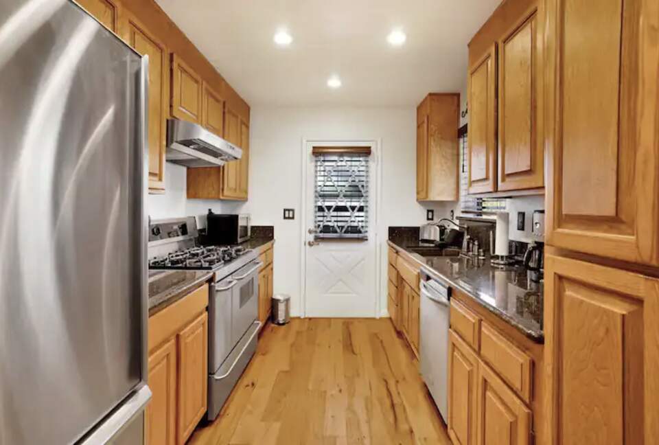 Spacious, Private Chalet with Hot Tub! - Big Bear City, California