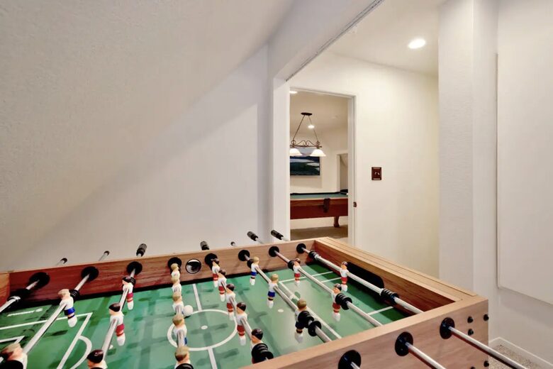 Spacious, Private Chalet with Hot Tub! - Big Bear City, California