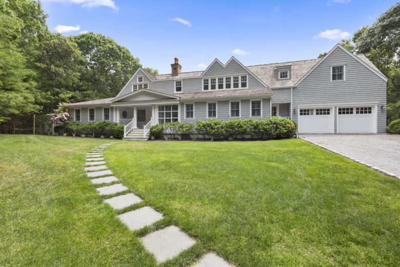 East Hampton Gem Close to Main Beaches & Vineyards - East Hampton, New York
