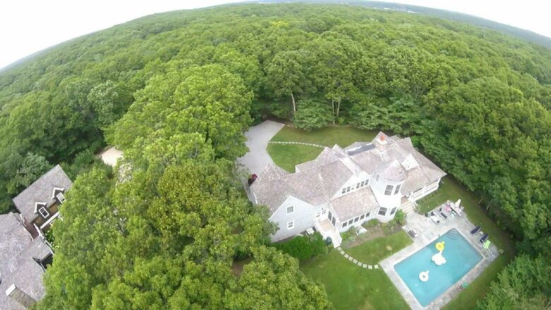 East Hampton Gem Close to Main Beaches & Vineyards - East Hampton, New York