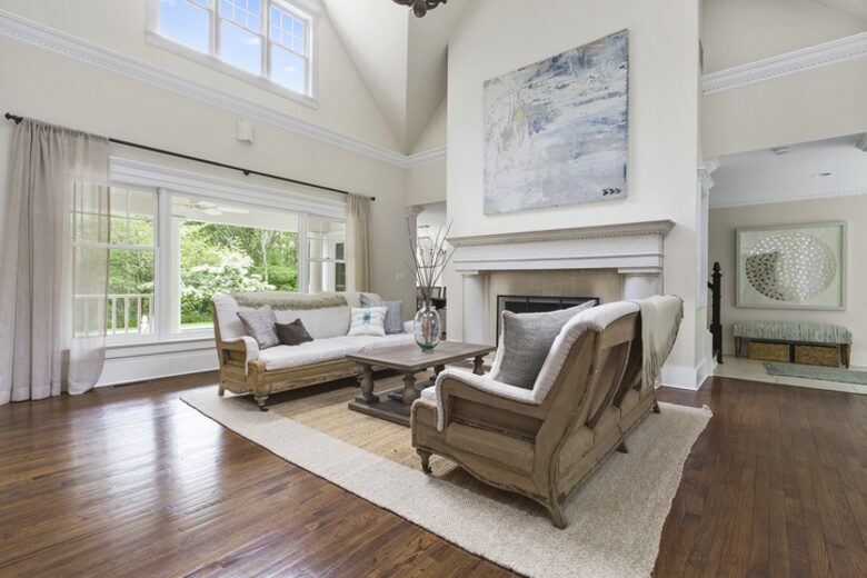 East Hampton Gem Close to Main Beaches & Vineyards - East Hampton, New York