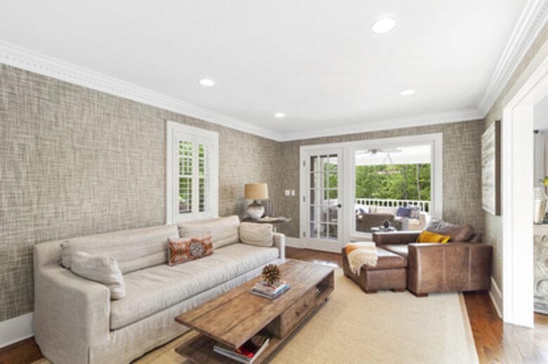East Hampton Gem Close to Main Beaches & Vineyards - East Hampton, New York