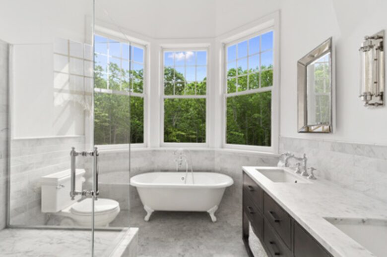 East Hampton Gem Close to Main Beaches & Vineyards - East Hampton, New York