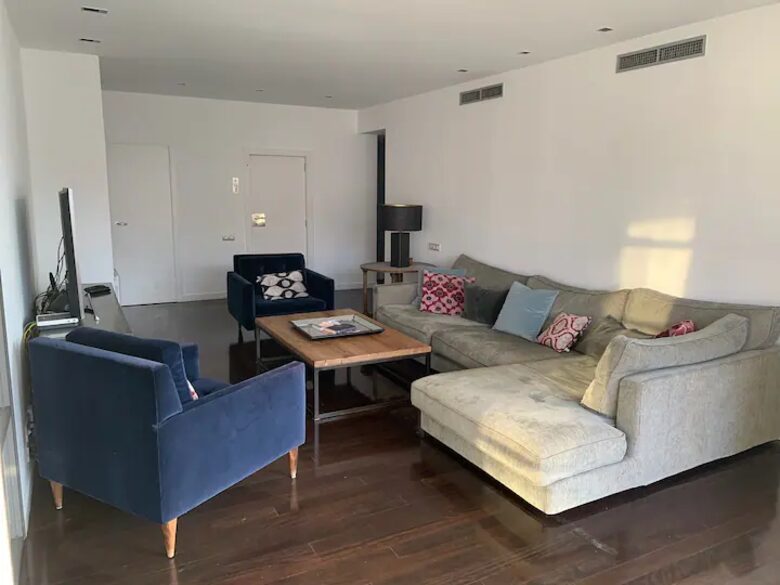 Amazing 6th floor flat with views to Tibidabo and garden - Barcelona, Spain