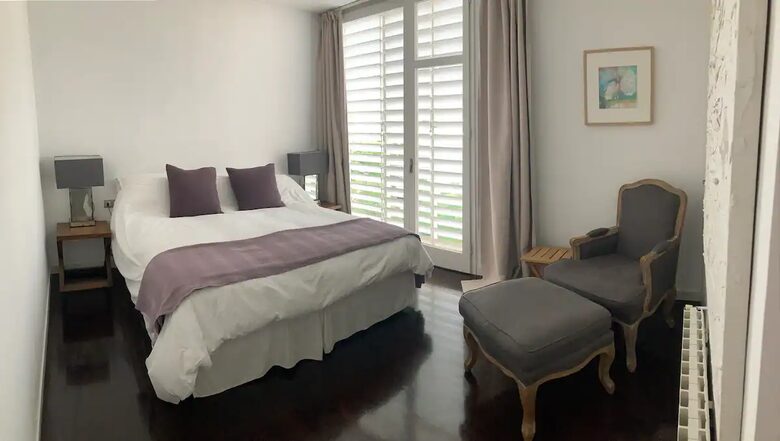 Amazing 6th floor flat with views to Tibidabo and garden - Barcelona, Spain