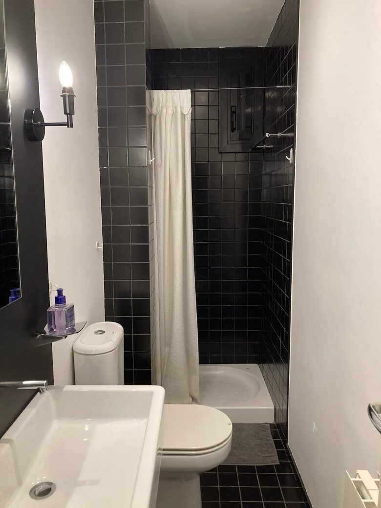 Amazing 6th floor flat with views to Tibidabo and garden - Barcelona, Spain