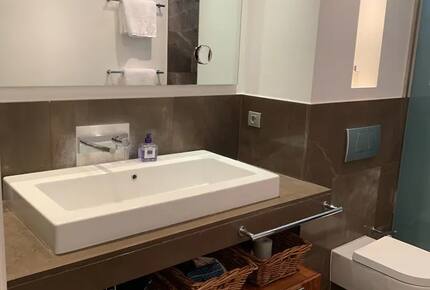 Amazing 6th floor flat with views to Tibidabo and garden - Barcelona, Spain