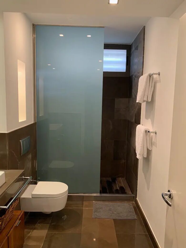 Amazing 6th floor flat with views to Tibidabo and garden - Barcelona, Spain