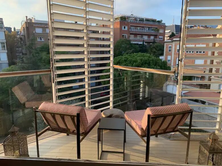 Amazing 6th floor flat with views to Tibidabo and garden - Barcelona, Spain