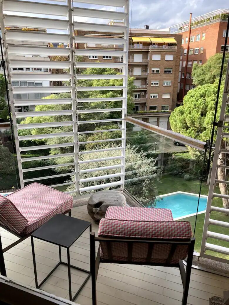 Amazing 6th floor flat with views to Tibidabo and garden - Barcelona, Spain