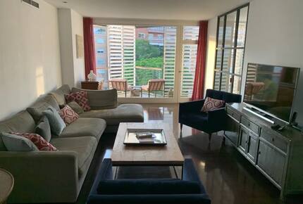 Amazing 6th floor flat with views to Tibidabo and garden - Barcelona, Spain