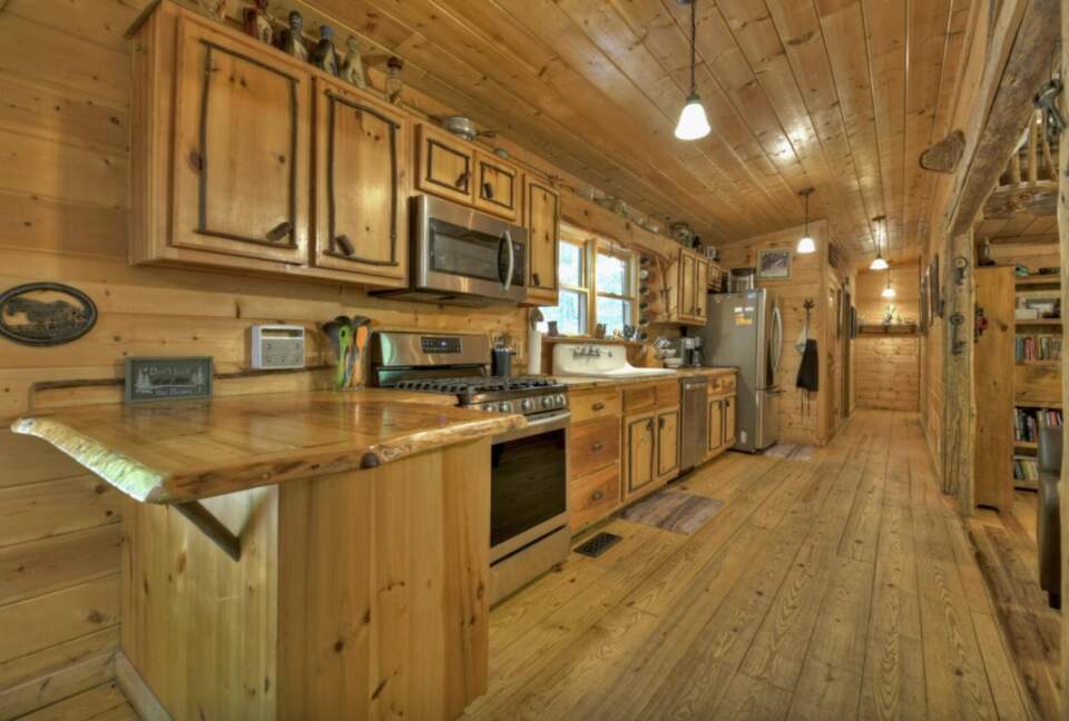 "A River Runs Through It" Chic Georgia Cabin - Cherry Log, Georgia