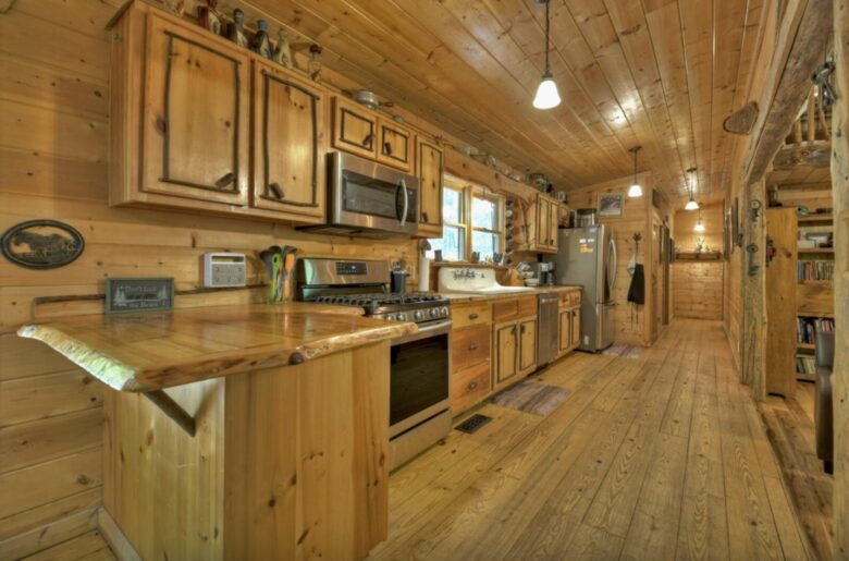 "A River Runs Through It" Chic Georgia Cabin - Cherry Log, Georgia