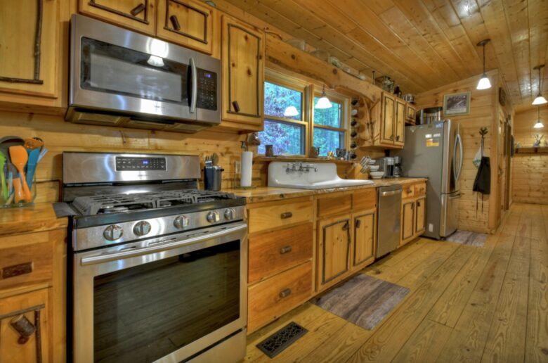 "A River Runs Through It" Chic Georgia Cabin - Cherry Log, Georgia