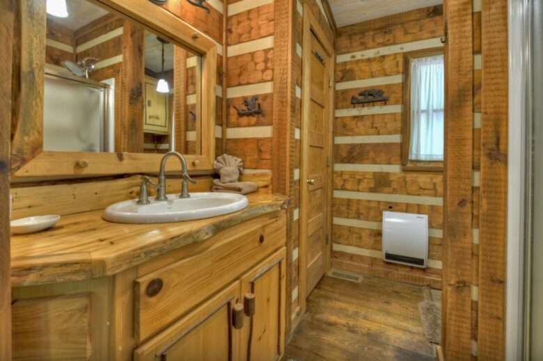 "A River Runs Through It" Chic Georgia Cabin - Cherry Log, Georgia