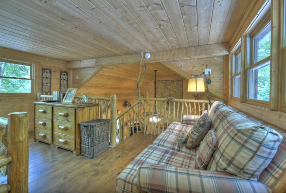 "A River Runs Through It" Chic Georgia Cabin - Cherry Log, Georgia