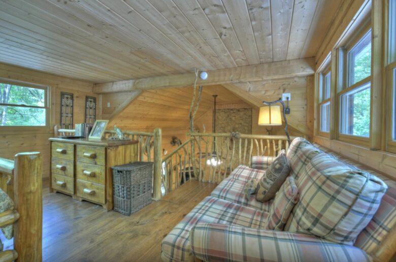 "A River Runs Through It" Chic Georgia Cabin - Cherry Log, Georgia