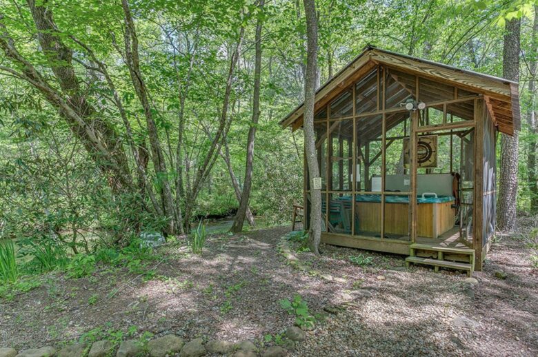 "A River Runs Through It" Chic Georgia Cabin - Cherry Log, Georgia