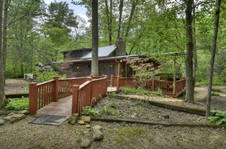"A River Runs Through It" Chic Georgia Cabin - Cherry Log, Georgia