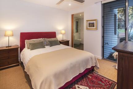 Architectural country home in coastal vineyard region - Wilyabrup, Australia