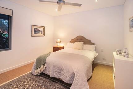 Architectural country home in coastal vineyard region - Wilyabrup, Australia