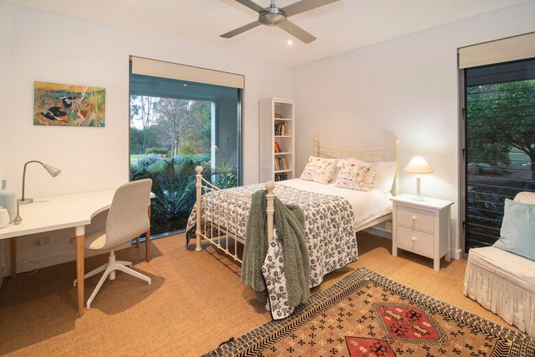 Architectural country home in coastal vineyard region - Wilyabrup, Australia