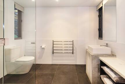 Architectural country home in coastal vineyard region - Wilyabrup, Australia